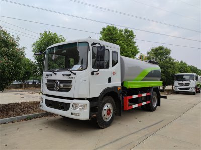 杭州用戶喜提12方灑水車，澆花、澆樹(shù)、綠化噴灑功能全